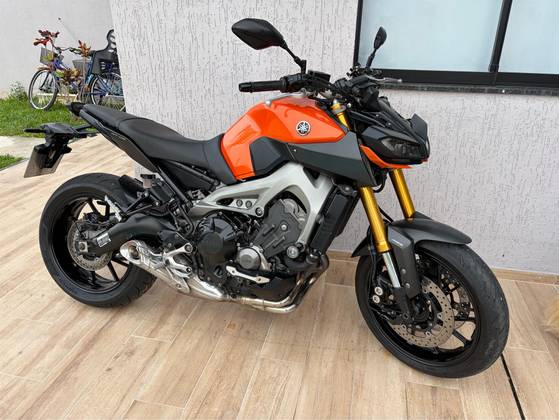YAMAHA MT-09 YAMAHA MT-09